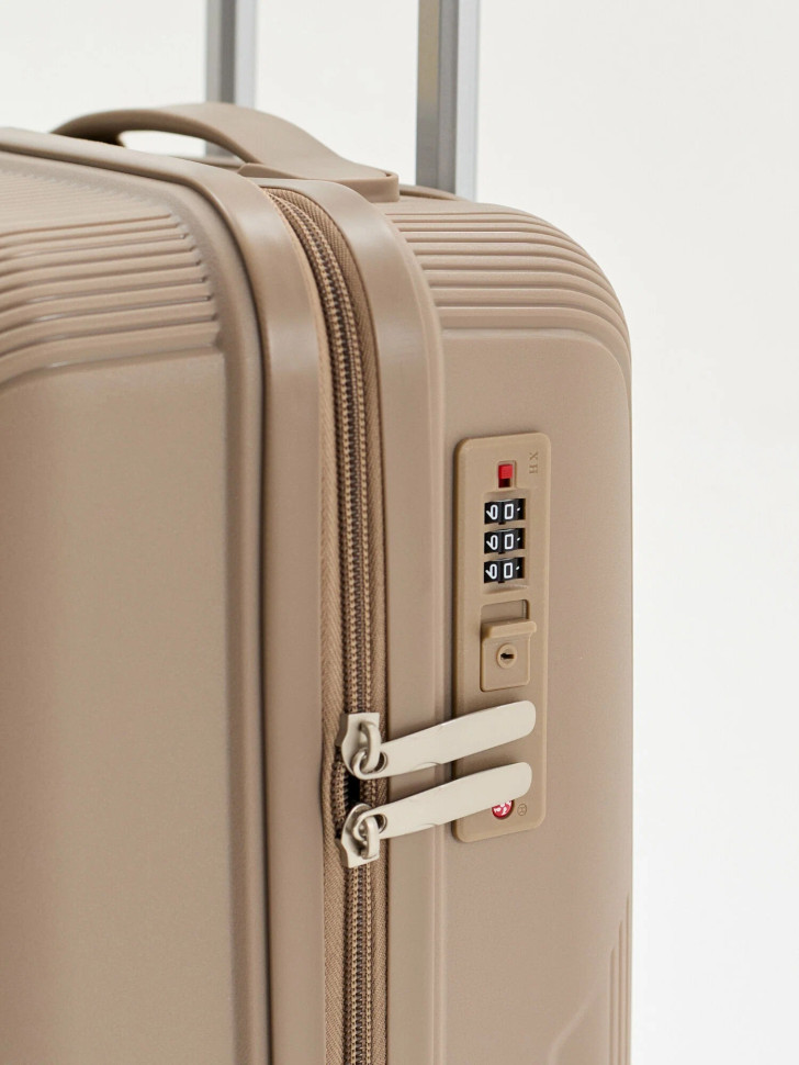 Чемодан L'Case, Riga без расширения Чемодан L'Case, Riga без расширения