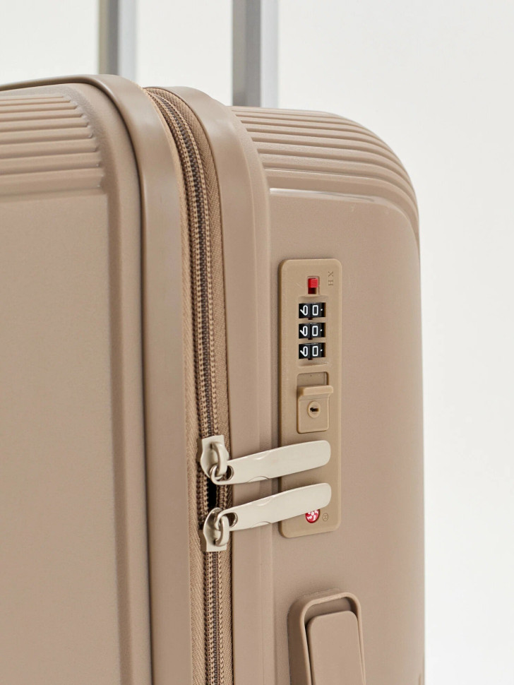 Чемодан L'Case, Riga без расширения Чемодан L'Case, Riga без расширения