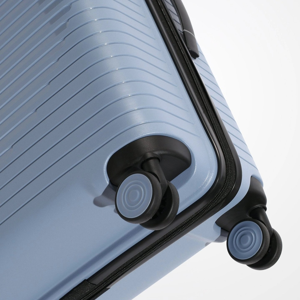 Чемодан Eberhart Eagle 50E-032 4 колеса серо-голубой Чемодан Eberhart Eagle 50E-032 4 колеса серо-голубой