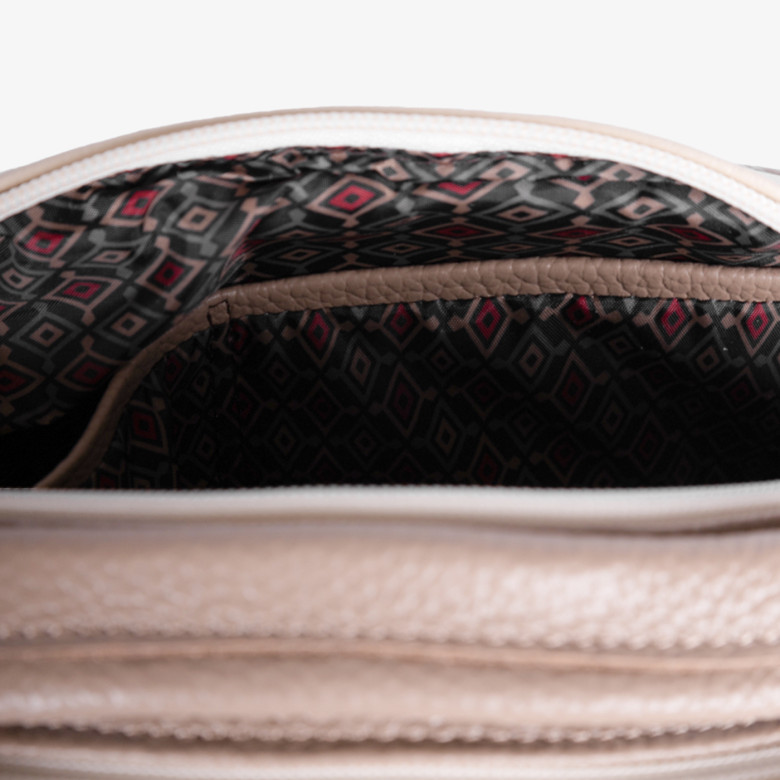 Сумка женская Sumkov Р-301 кремовая/капучино Сумка женская Sumkov Р-301 кремовая/капучино