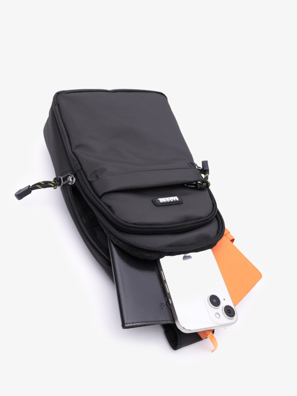 Рюкзак на одно плечо Baggins 3786 черный