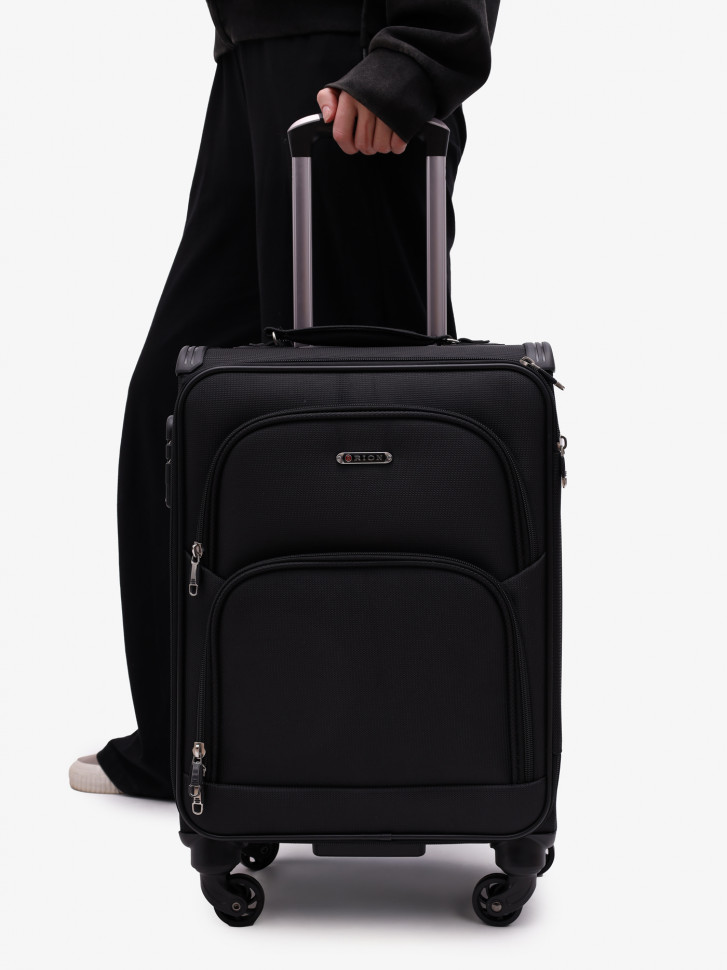 Чемодан для ручной клади Rion+, 453/4  18" Чемодан для ручной клади Rion+, 453/4  18"