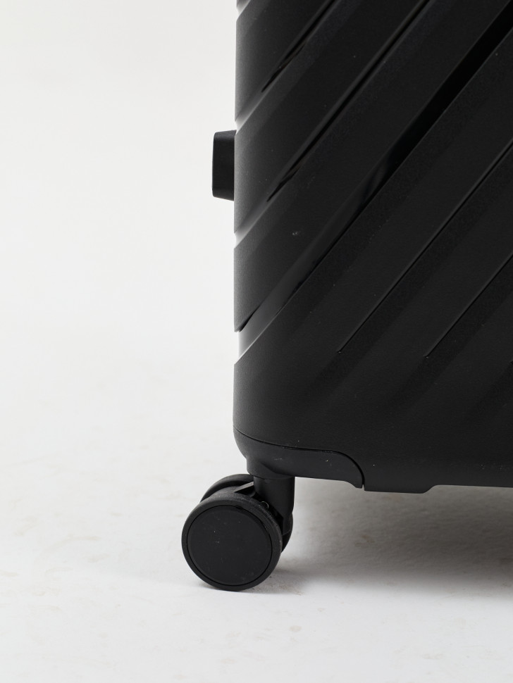 Чемодан L'Case, Basel без расширения Чемодан L'Case, Basel без расширения