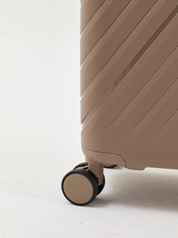 Чемодан L'Case, Basel без расширения Чемодан L'Case, Basel без расширения