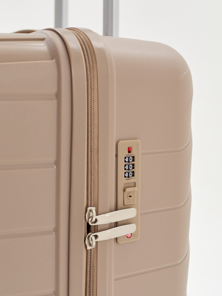 Чемодан L'Case, Basel без расширения Чемодан L'Case, Basel без расширения